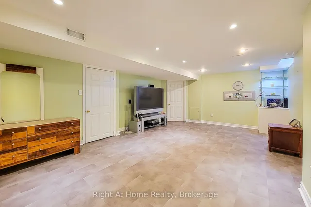 Additional image 37 of 85 Meadowlands Blvd