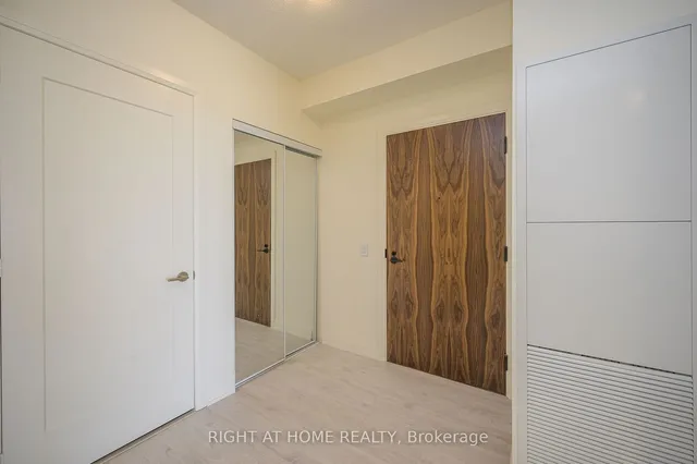 Additional image 7 of 509 Dundas St Unit 605