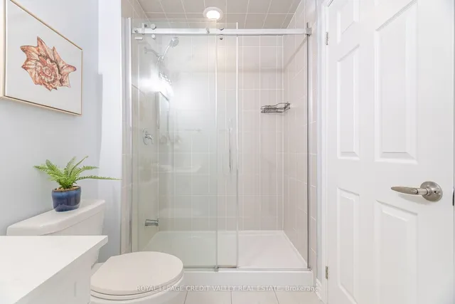 Additional image 35 of 114 Whitlock Ave