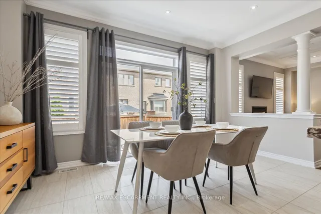 Additional image 19 of 4264 Adobe Gate