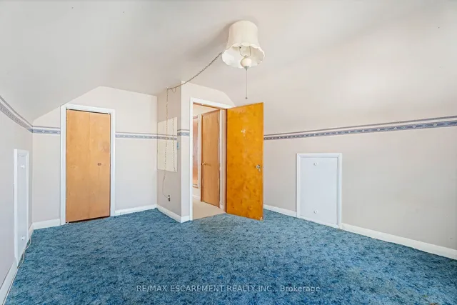 Additional image 24 of 59 Mountain Ave