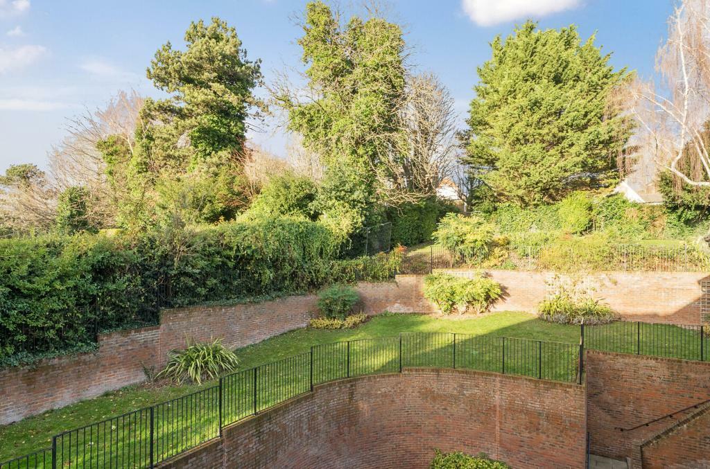 Additional image 22 of Foxley Lane, Verdun Heights, Purley, Surrey, CR8 3ER