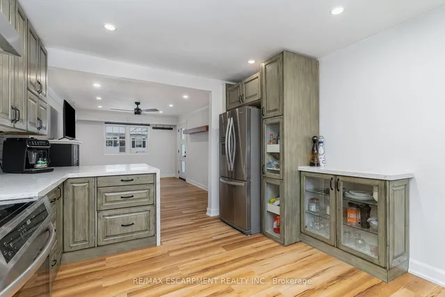 Additional image 14 of 145 Hope Ave