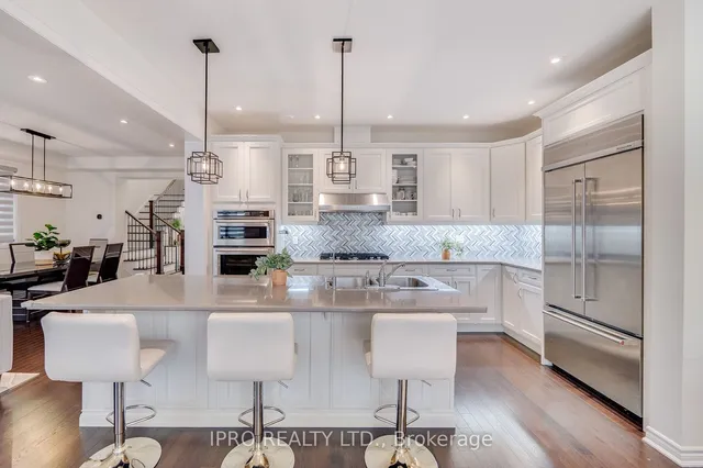 Additional image 17 of 692 Kennedy Circ