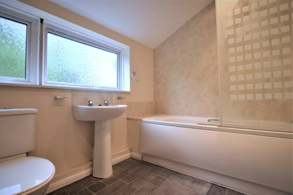 Additional image 5 of 5 Bed Student Home - Teddington Close
