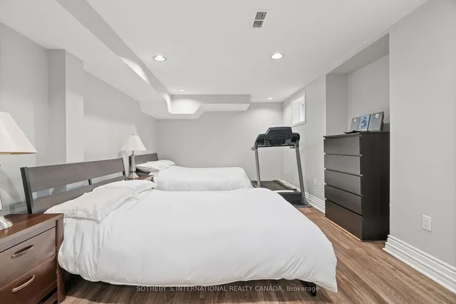 Additional image 33 of 1489 Jasmine Cres