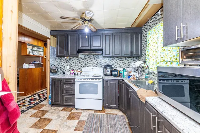 Additional image 15 of 3130 Merritt Ave