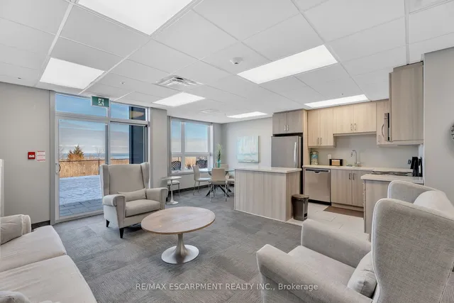 Additional image 25 of 35 SOUTHSHORE Cres Unit 421