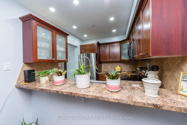 Additional image 10 of 1538 Lancaster Dr Unit 116