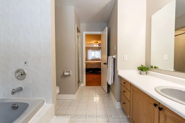 Additional image 30 of 67 Laurendale Ave