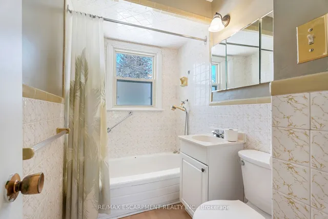 Additional image 14 of 59 Mountain Ave