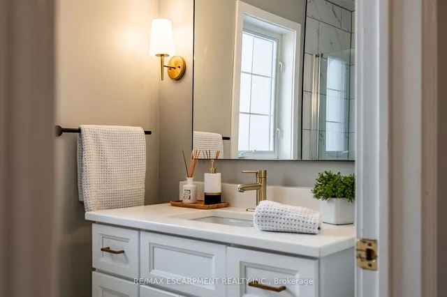 Additional image 32 of 2 Fenwick Pl