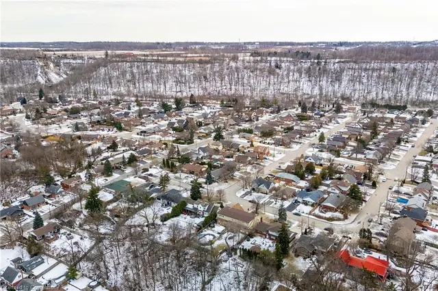 Additional image 48 of 10 Douglas Pl