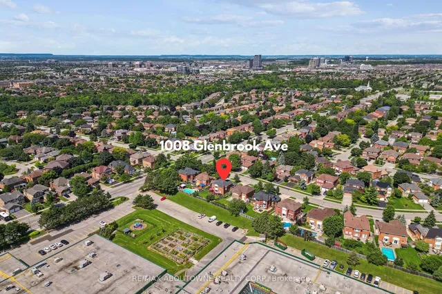 Additional image 38 of 1008 Glenbrook Ave