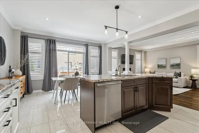 Additional image 18 of 4264 Adobe Gate