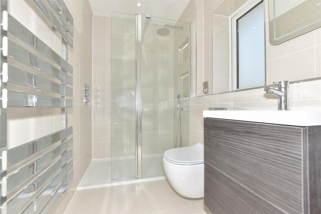 Additional image 11 of Park Avenue, Broadstairs, Kent