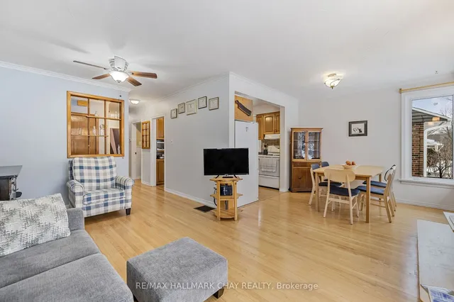 Additional image 10 of 405 Broadway Ave