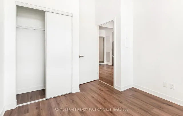 Additional image 29 of 405 Dundas St Unit 238