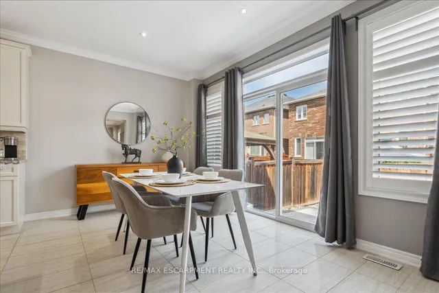 Additional image 20 of 4264 Adobe Gate