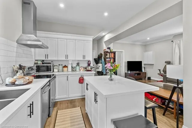 Additional image 41 of 20 Holton Ave