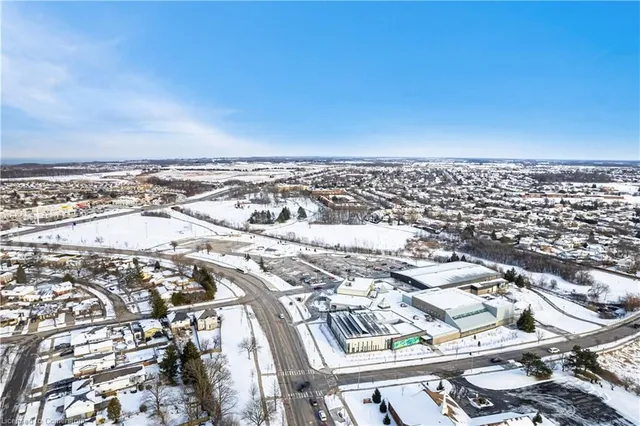 Additional image 50 of 43 Markham Cres