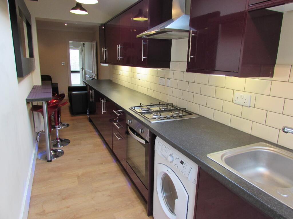 Additional image 5 of 5 Bed Student Home - 52 Martyrs Field Road