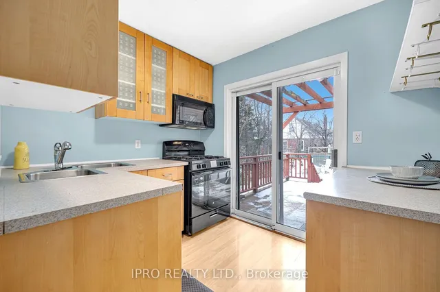 Additional image 12 of 179 Bond St