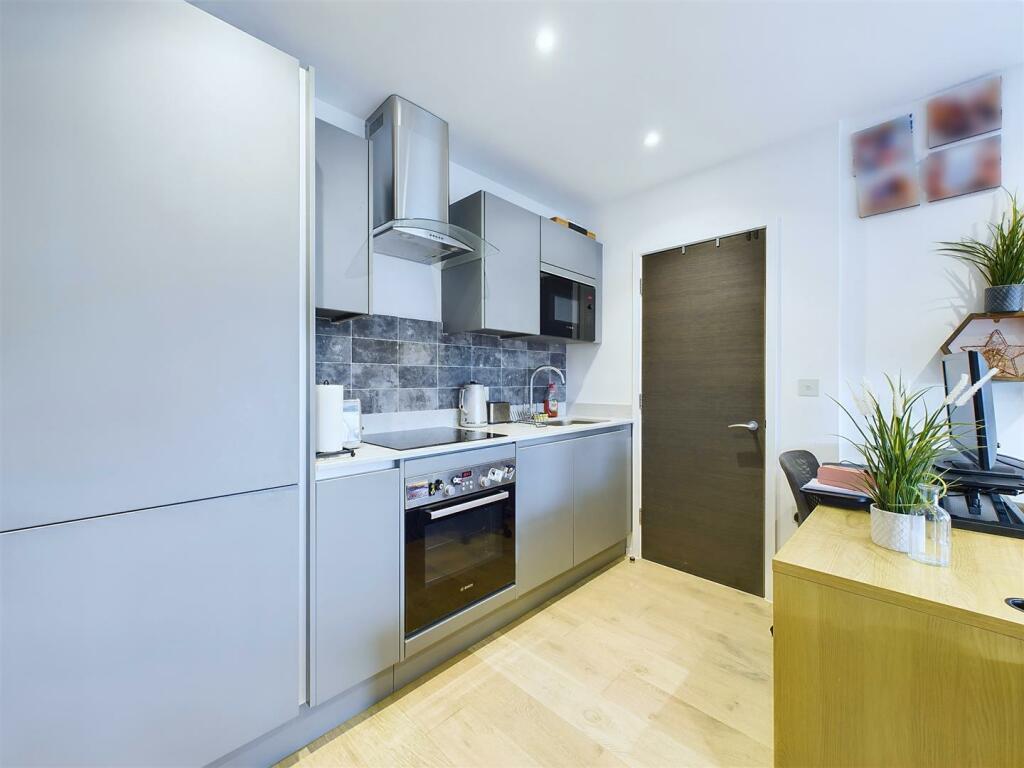 Additional image 6 of Whytecliffe Road South, Purley