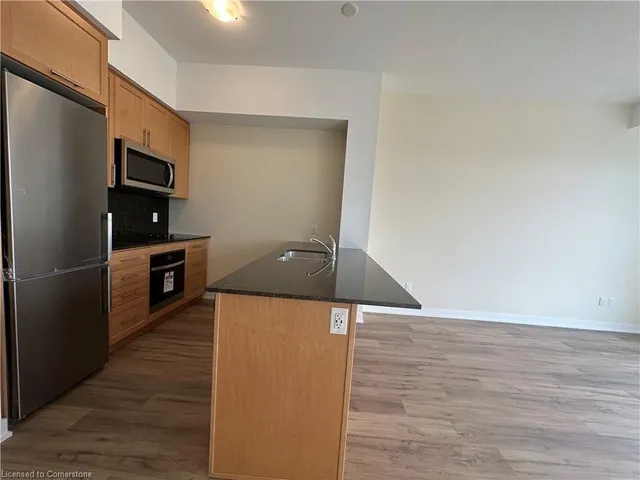 Additional image 4 of 600 North Service Rd Unit 603