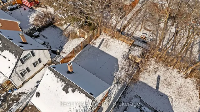 Additional image 36 of 27 Glengrove Ave