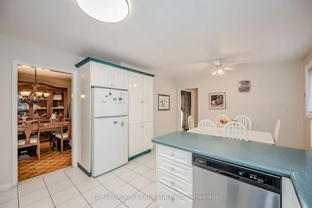 Additional image 16 of 924 Lovingston Cres