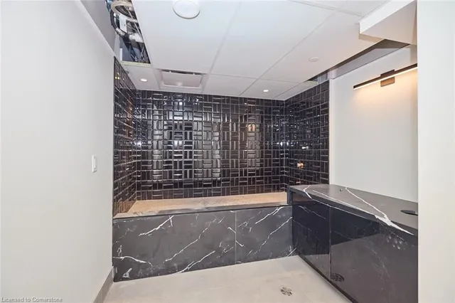 Additional image 14 of 600 North Service Rd Unit 108