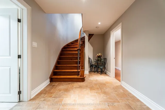 Additional image 27 of 35 Chiara Dr