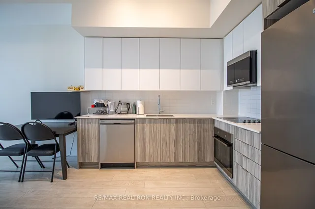 Additional image 6 of 2481 Taunton Rd Unit 209