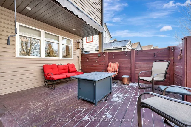 Additional image 37 of 53 Woodbine Cres