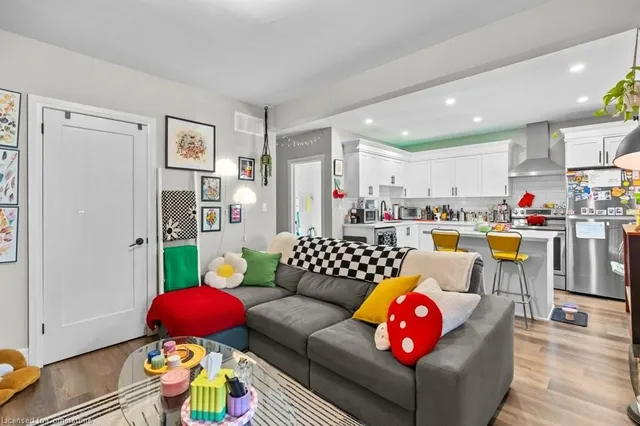 Additional image 30 of 20 Holton Ave