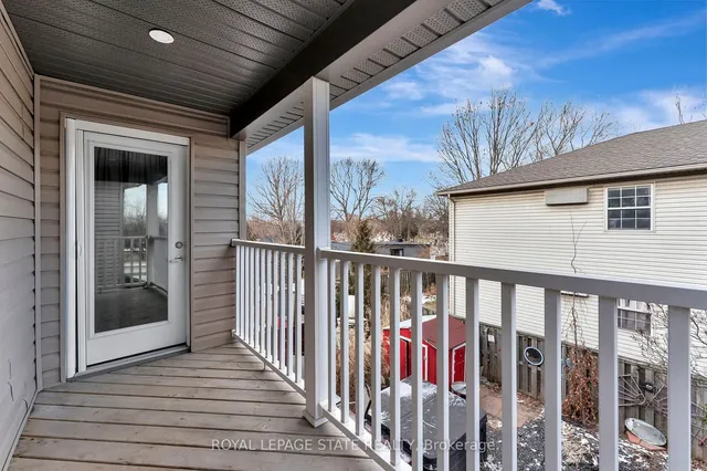 Additional image 32 of 53 Woodbine Cres