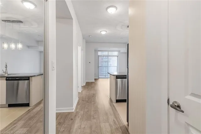 Additional image 4 of 85 Robinson St Unit 406