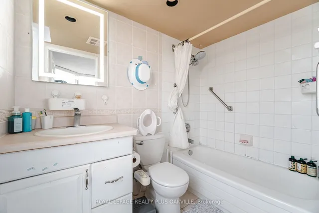 Additional image 30 of 4470 Tucana Crt Unit 910