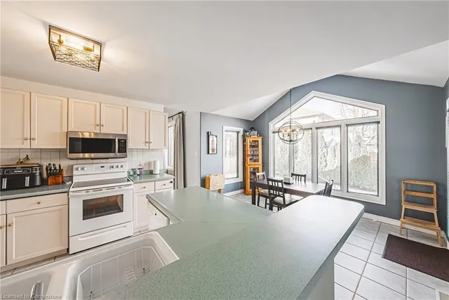 Additional image 9 of 48 Riviera Ridge