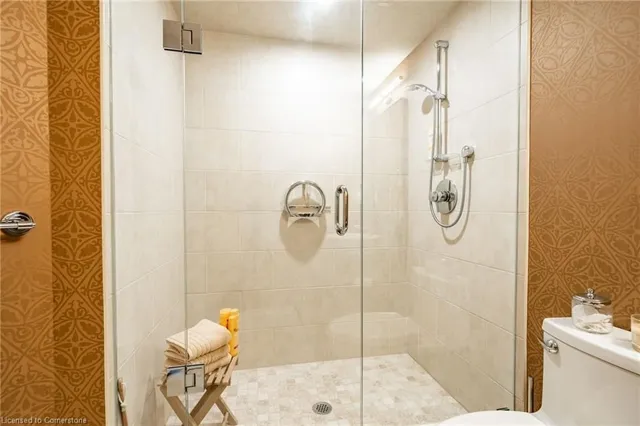 Additional image 32 of 442 Maple Ave Unit 604