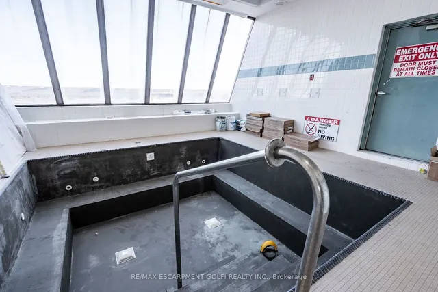 Additional image 36 of 75 Queen St Unit 1804