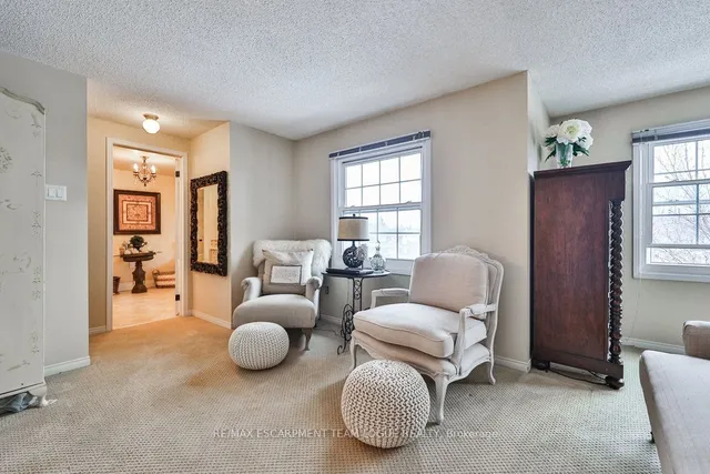 Additional image 22 of 2215 Vista Dr