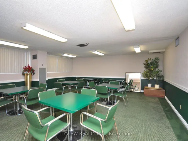 Additional image 32 of 3700 Kaneff Cres Unit 212