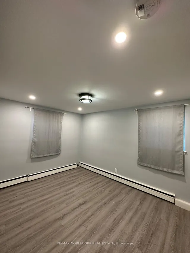 Additional image 15 of 5 Applewood Ave Unit 2