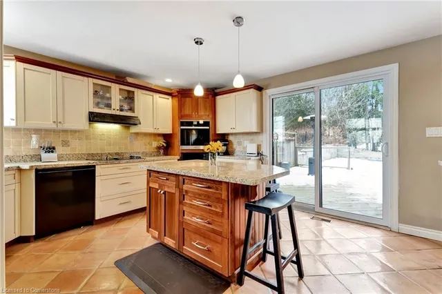 Additional image 11 of 101 Hillcrest Ave