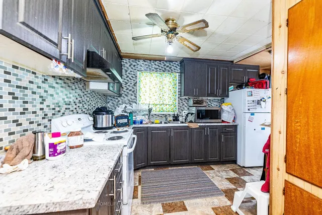 Additional image 13 of 3130 Merritt Ave