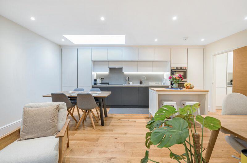 Additional image 16 of Foxley Lane, West Purley