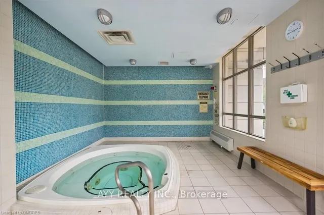 Additional image 39 of 47 Glenashton Dr Unit 4