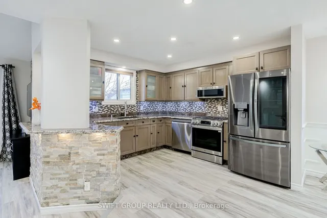 Additional image 10 of 2 Buffalo Crt